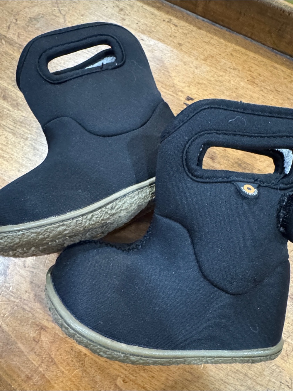 Bogs Black Kids Pull-On Rain & Snow Boots